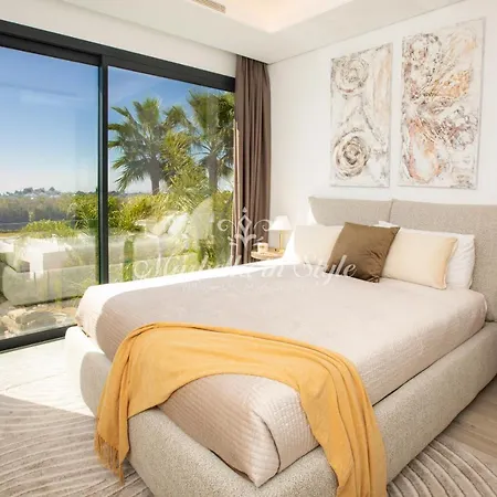 Vila Michaela Moderna De Super Lujo Con Piscina Y Vistas Estepona