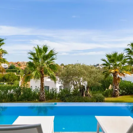 Vila Michaela Moderna De Super Lujo Con Piscina Y Vistas Estepona